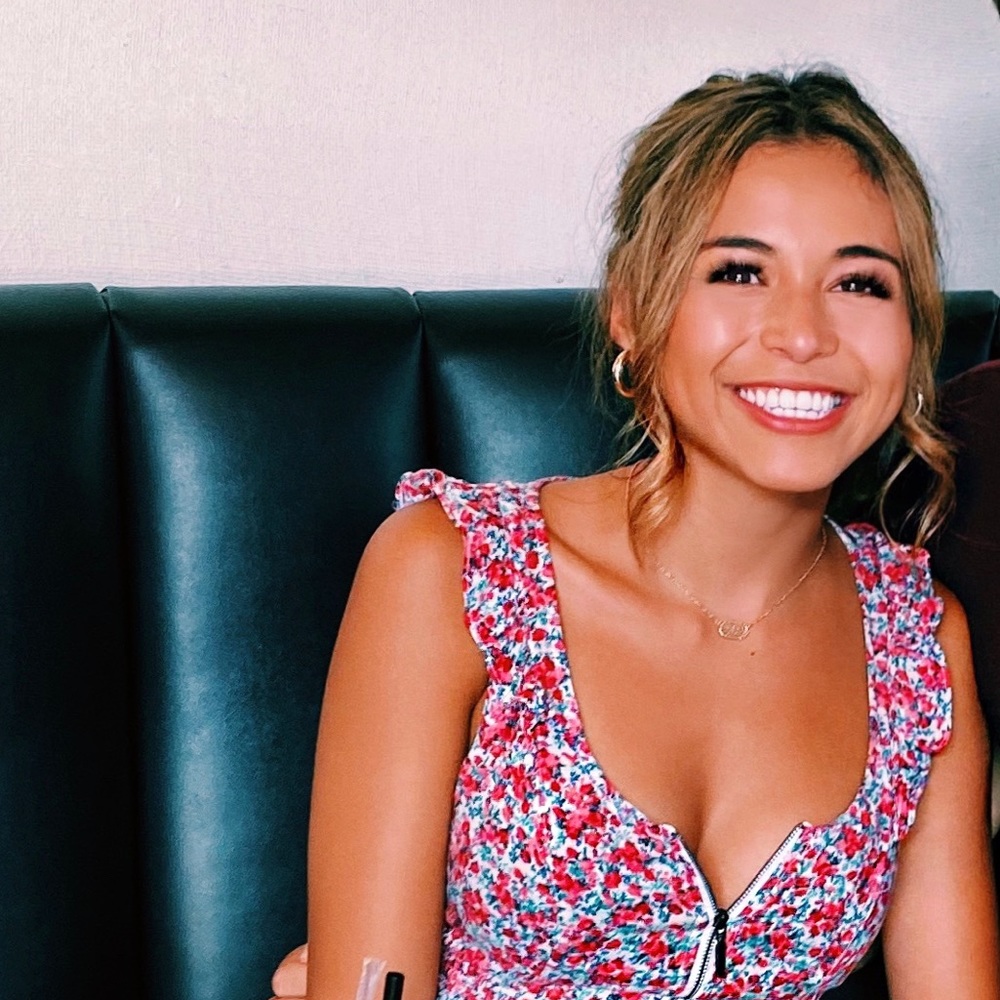 Meet your Posher, Victoria